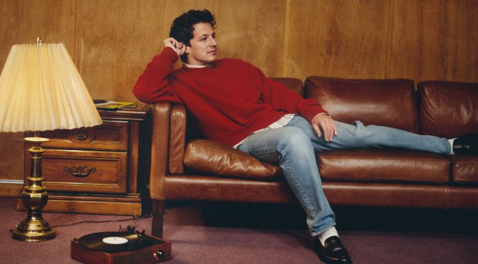 Charlie Puth Drops “Beat Yourself Up,” Confirms 2026 Whatever’s Clever! World Tour Dates