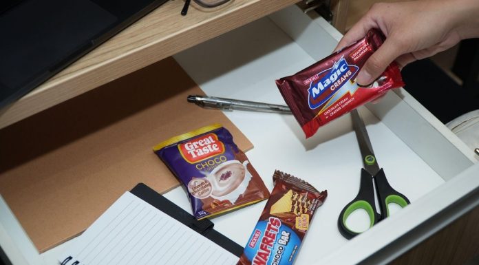 Must-Have Snacks to Keep in Your Office Drawer