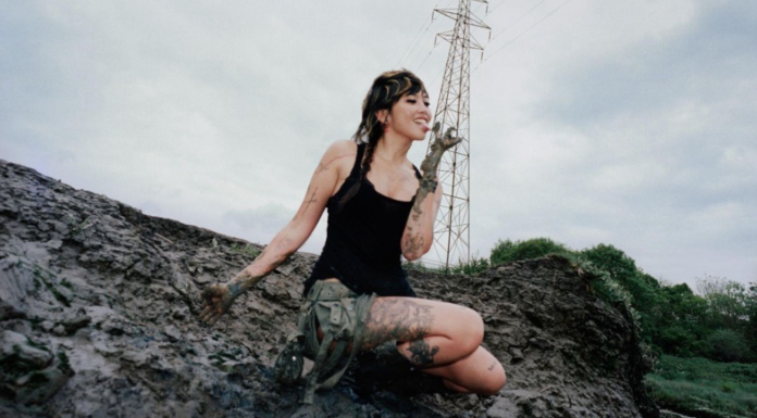 beabadoobee Announces New Album ‘Pylon,’ Releases New Single ‘Sun Has Set’